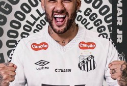 包含内马尔回归赛场，绝杀首场状态亮眼，C9观众沸腾！的词条