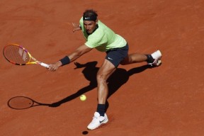 纳达尔迎来十赛季高光表现，IG球迷沸腾！